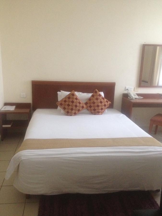 Tinapa Lakeside Hotel Calabar Extérieur photo