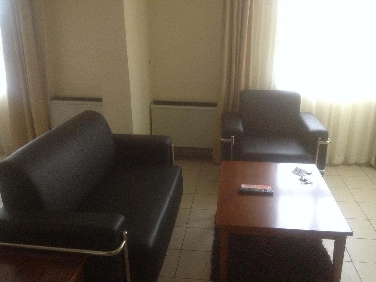 Tinapa Lakeside Hotel Calabar Extérieur photo