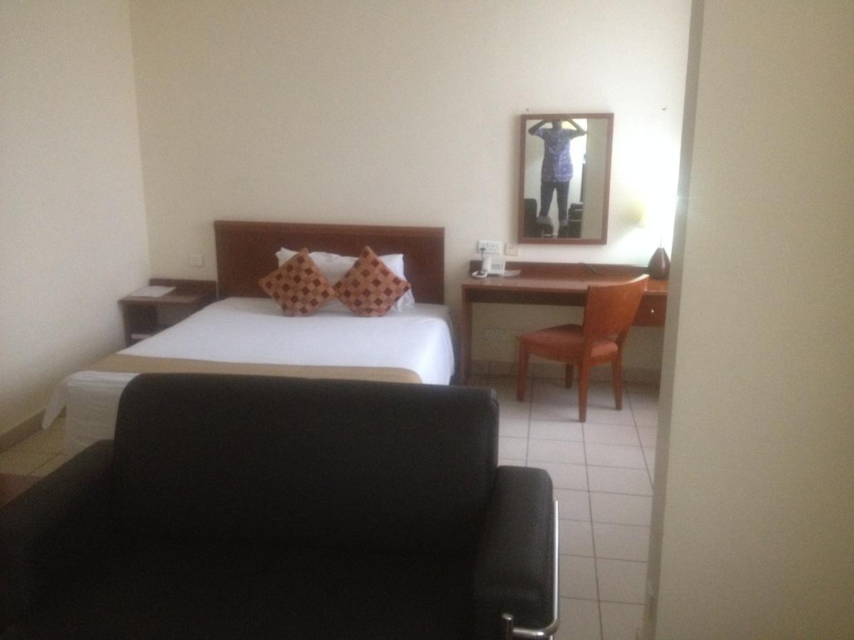 Tinapa Lakeside Hotel Calabar Extérieur photo