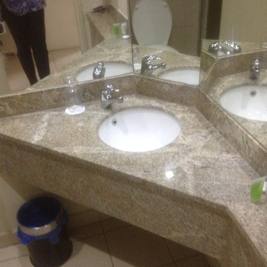 Tinapa Lakeside Hotel Calabar Extérieur photo