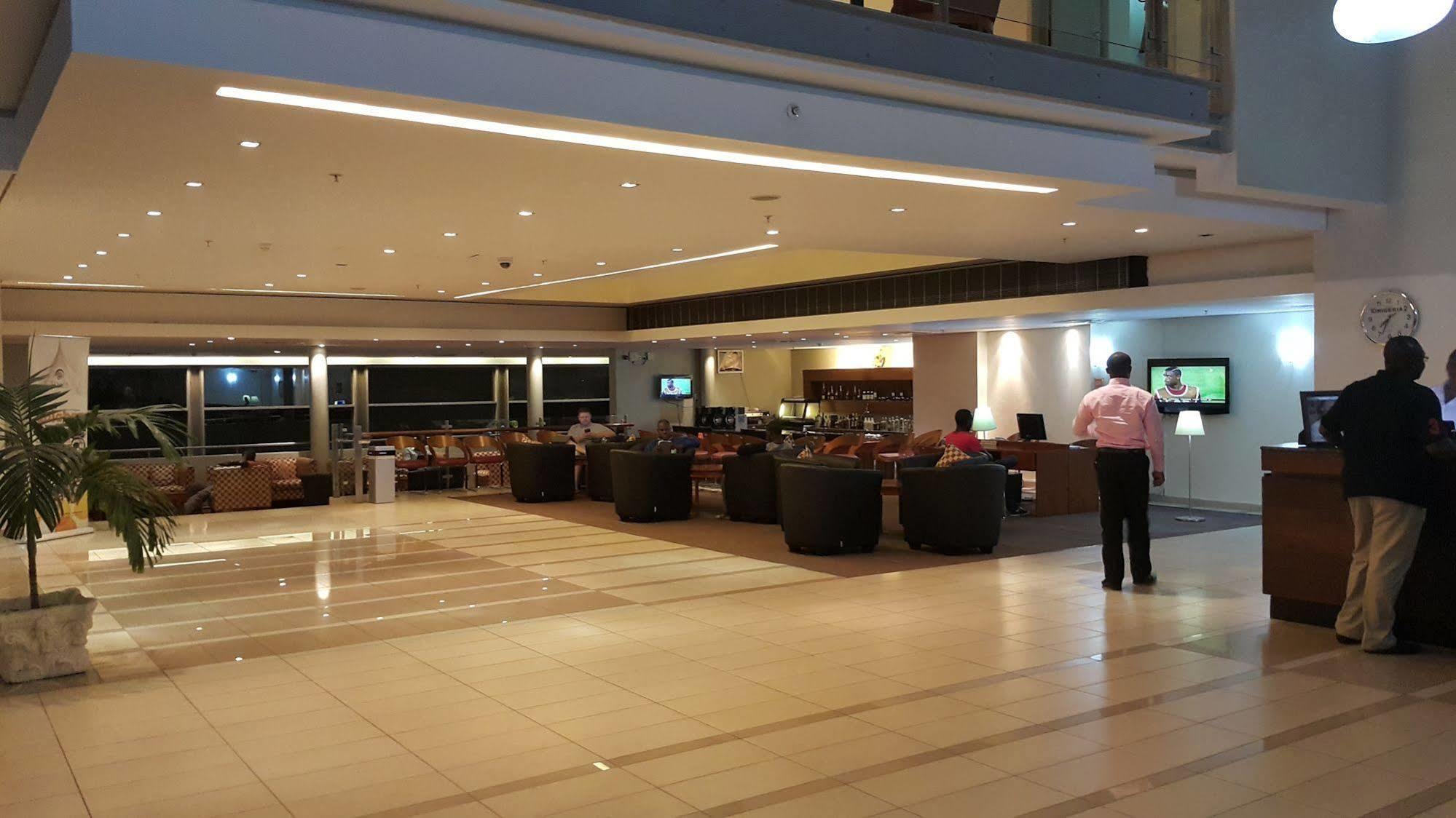 Tinapa Lakeside Hotel Calabar Extérieur photo