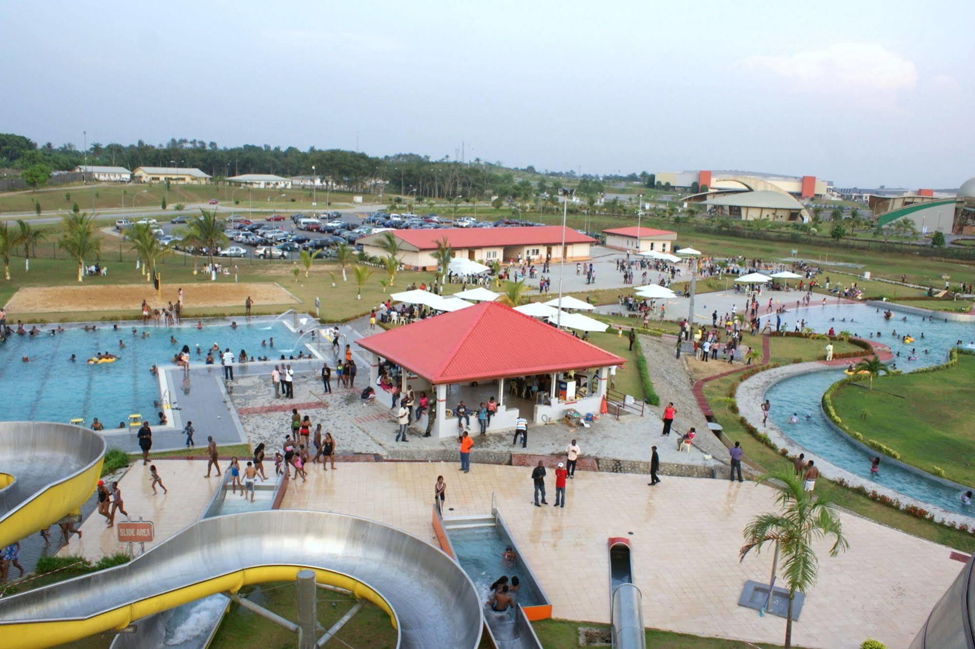 Tinapa Lakeside Hotel Calabar Extérieur photo