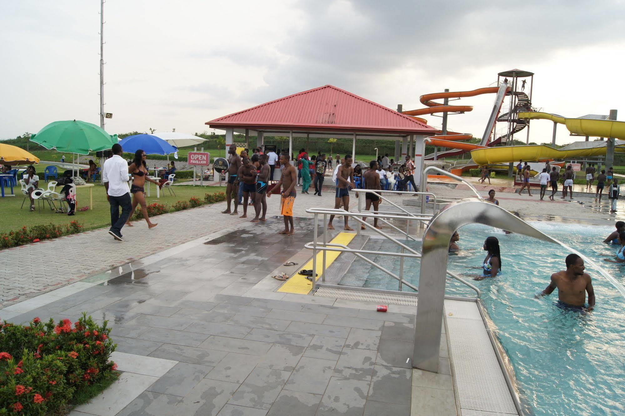 Tinapa Lakeside Hotel Calabar Extérieur photo