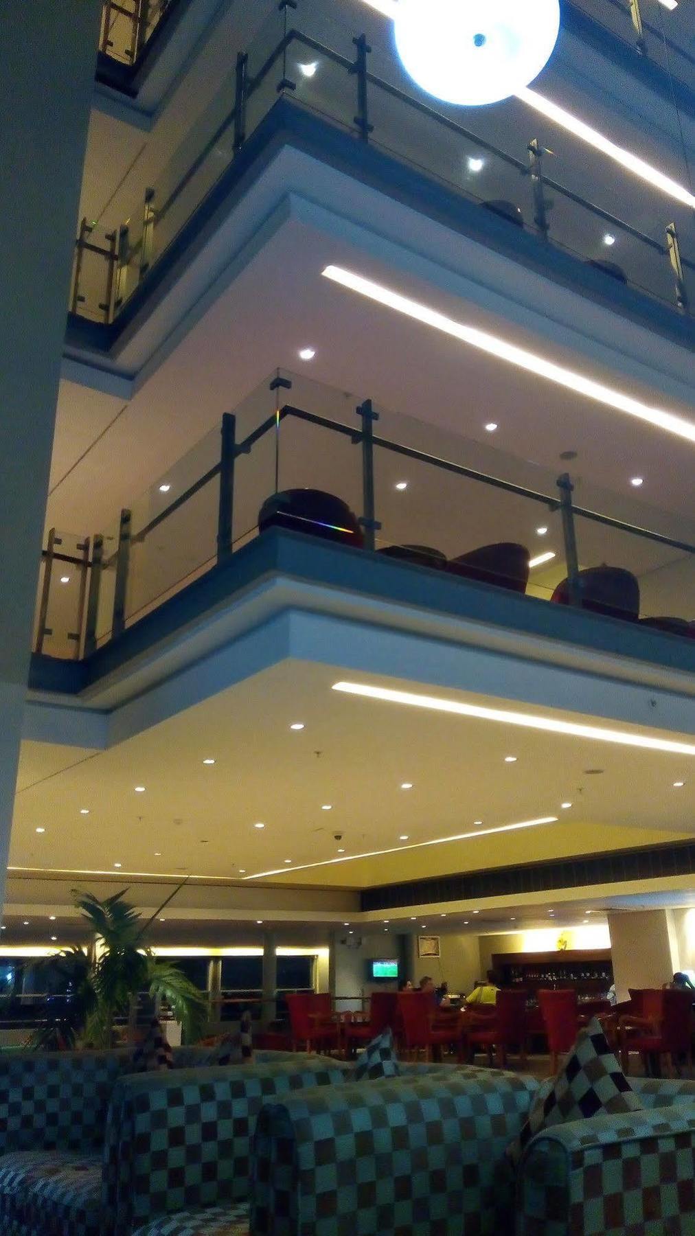 Tinapa Lakeside Hotel Calabar Extérieur photo